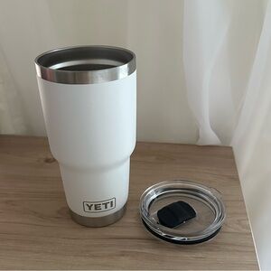 YETI 30 oz. Rambler Tumbler with MagSlider Lid